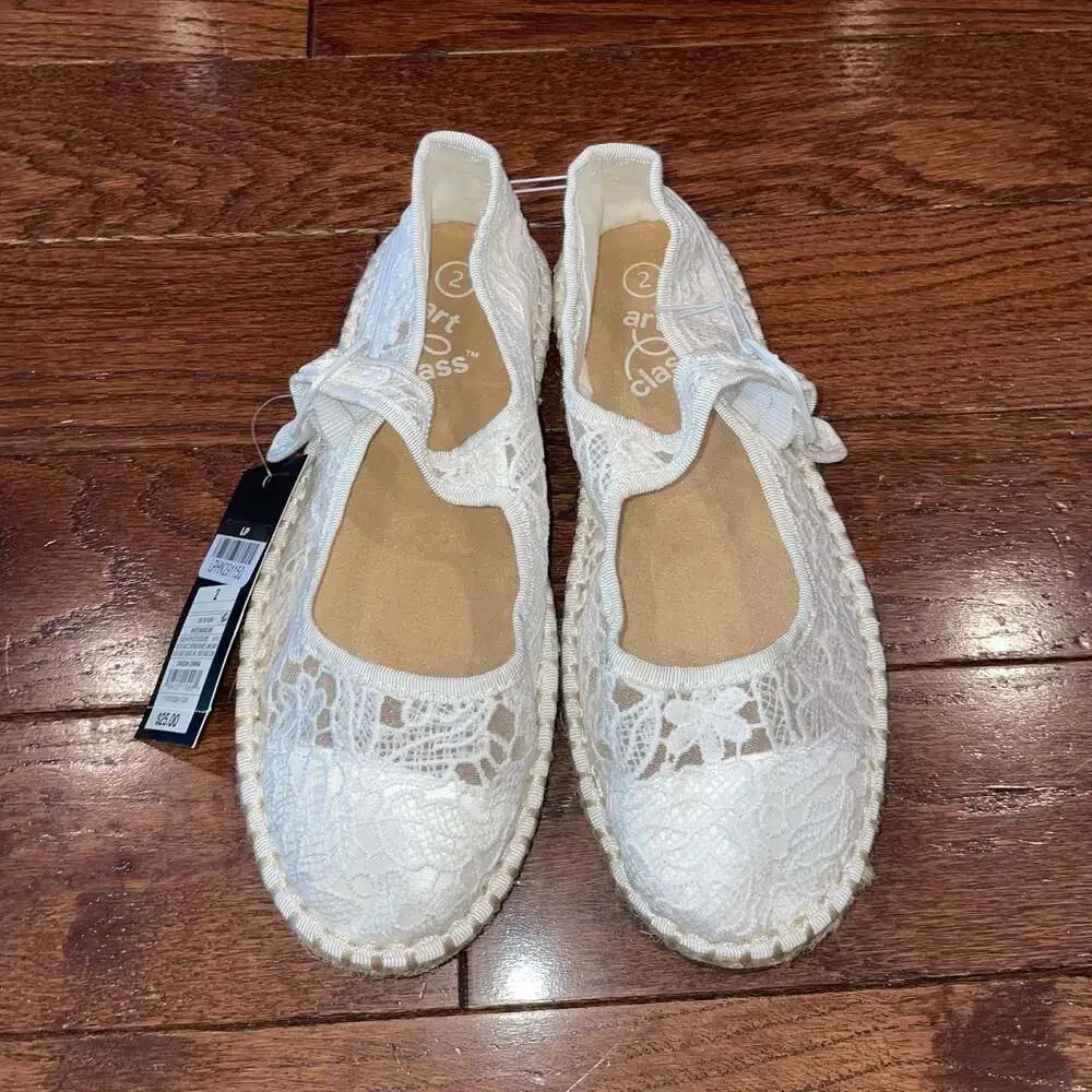 NWT Art Class Lace Mary Jane Espadrille Flats Girls Size 2 Coquette